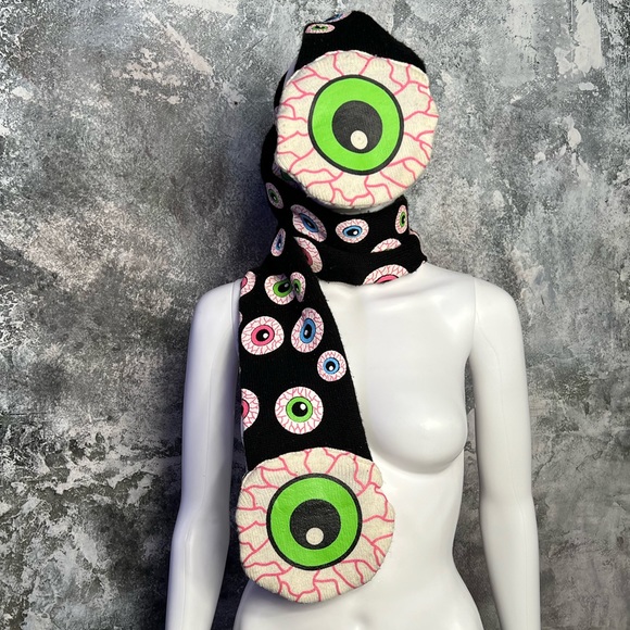 Too Fast Colorful Eyeball Knit Scarf - Picture 2 of 4